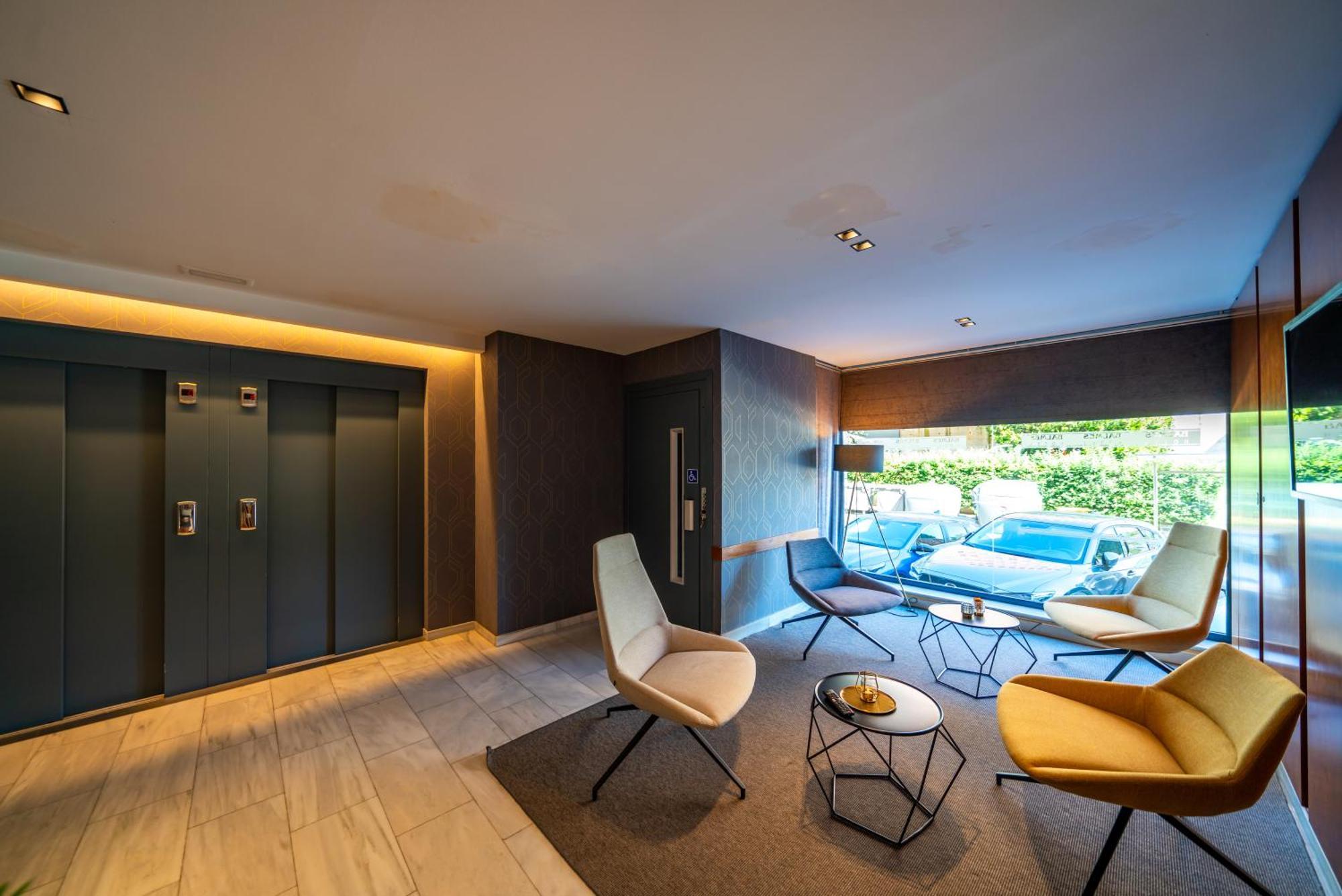 Hotel J. Balmes Vic Luaran gambar